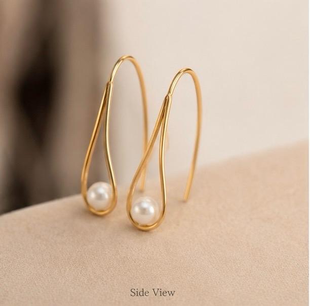 Pearl drop Earring